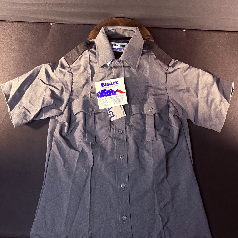 Blauer 8910 Short Sleeve Shirt Size Medium 15 Class Act Uniform, Button-Up